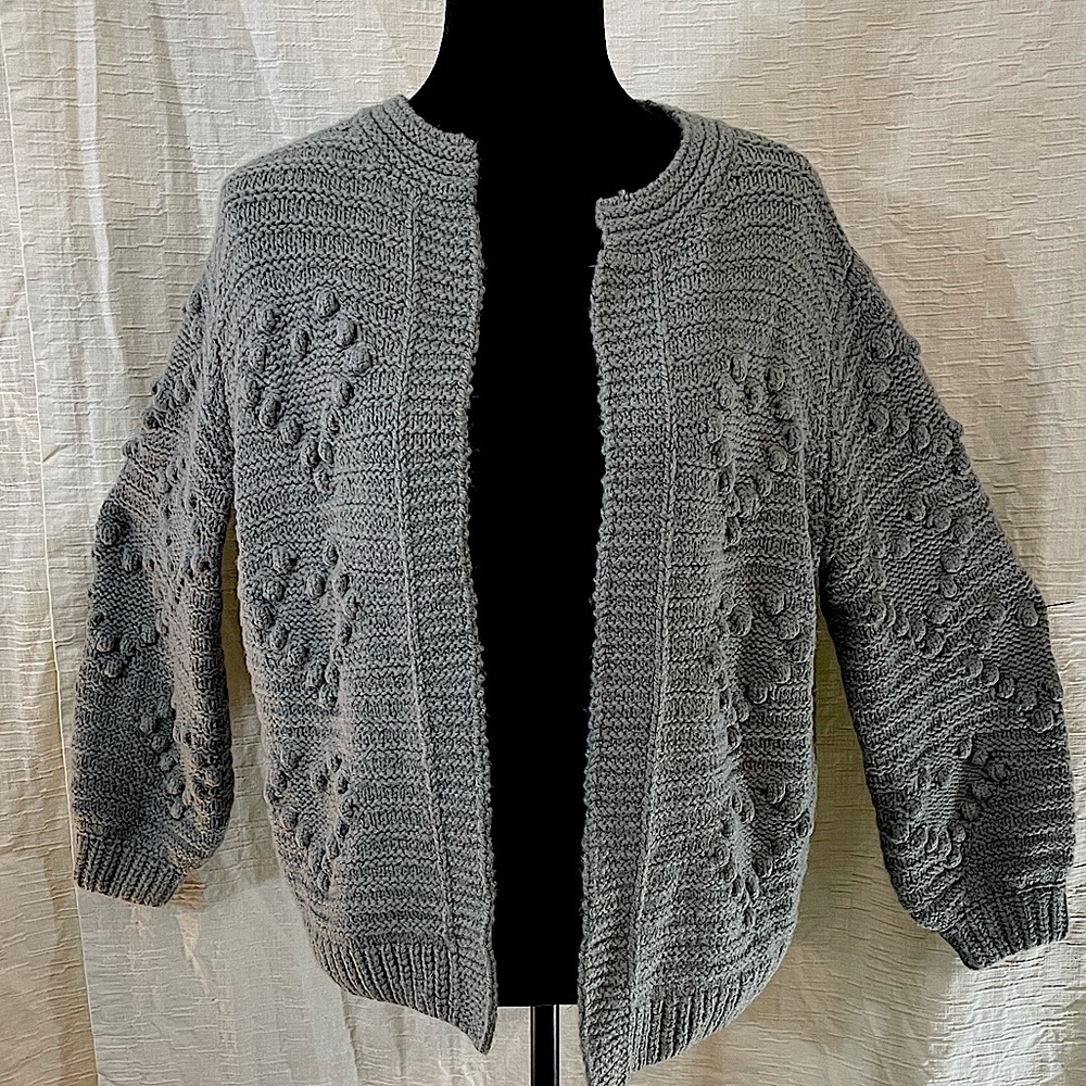 Jun & Ivy Grey-Blue Cardigan ✨